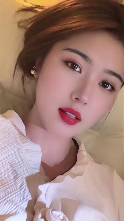 比翼鸟全彩漫画免费阅读游泳